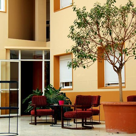 Ahc Hoteles Caces Einrichtungen foto