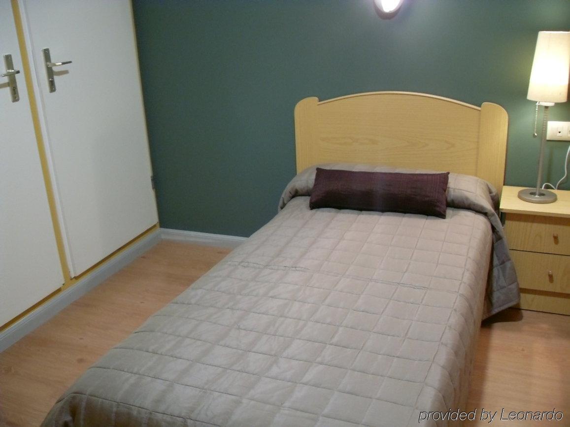 Ahc Hoteles Caces Zimmer foto