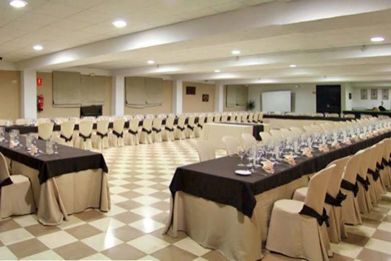 Ahc Hoteles Caces Exterior foto