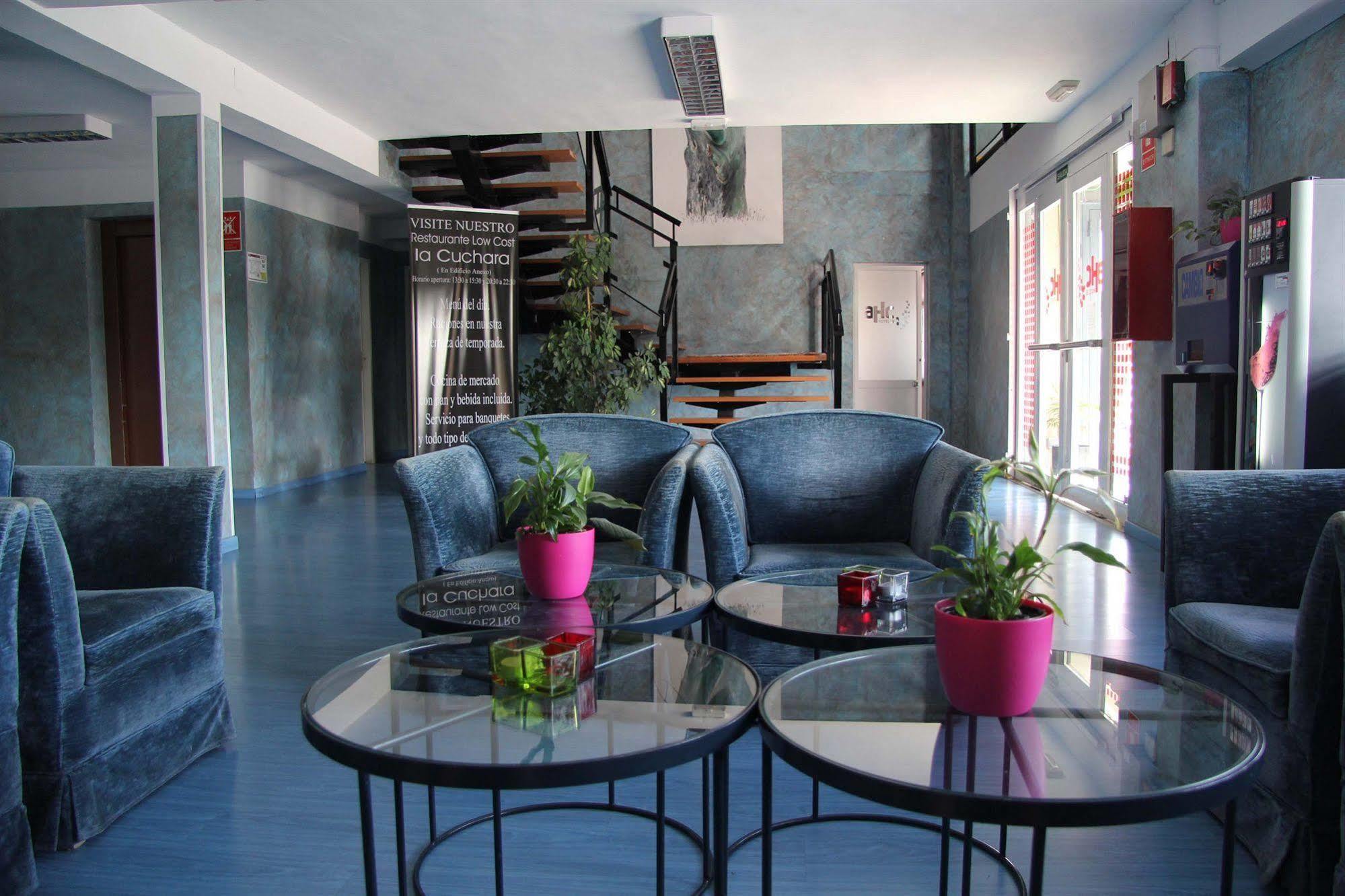 Ahc Hoteles Caces Exterior foto
